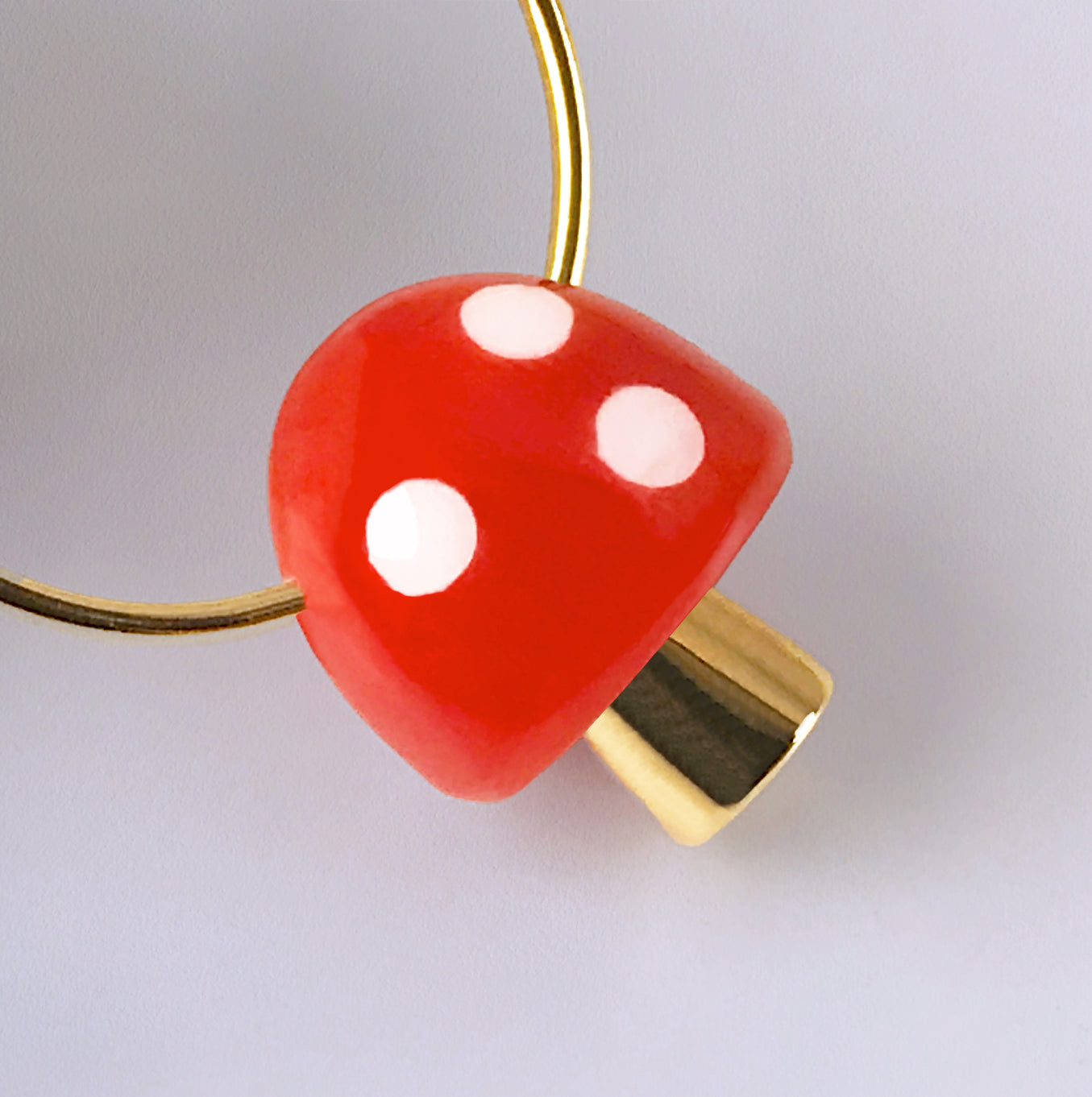 AMANITA EARRING