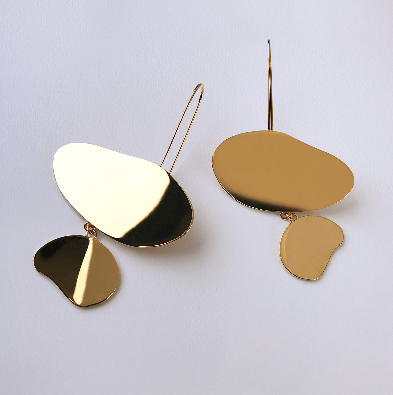 MOBILE EARRING