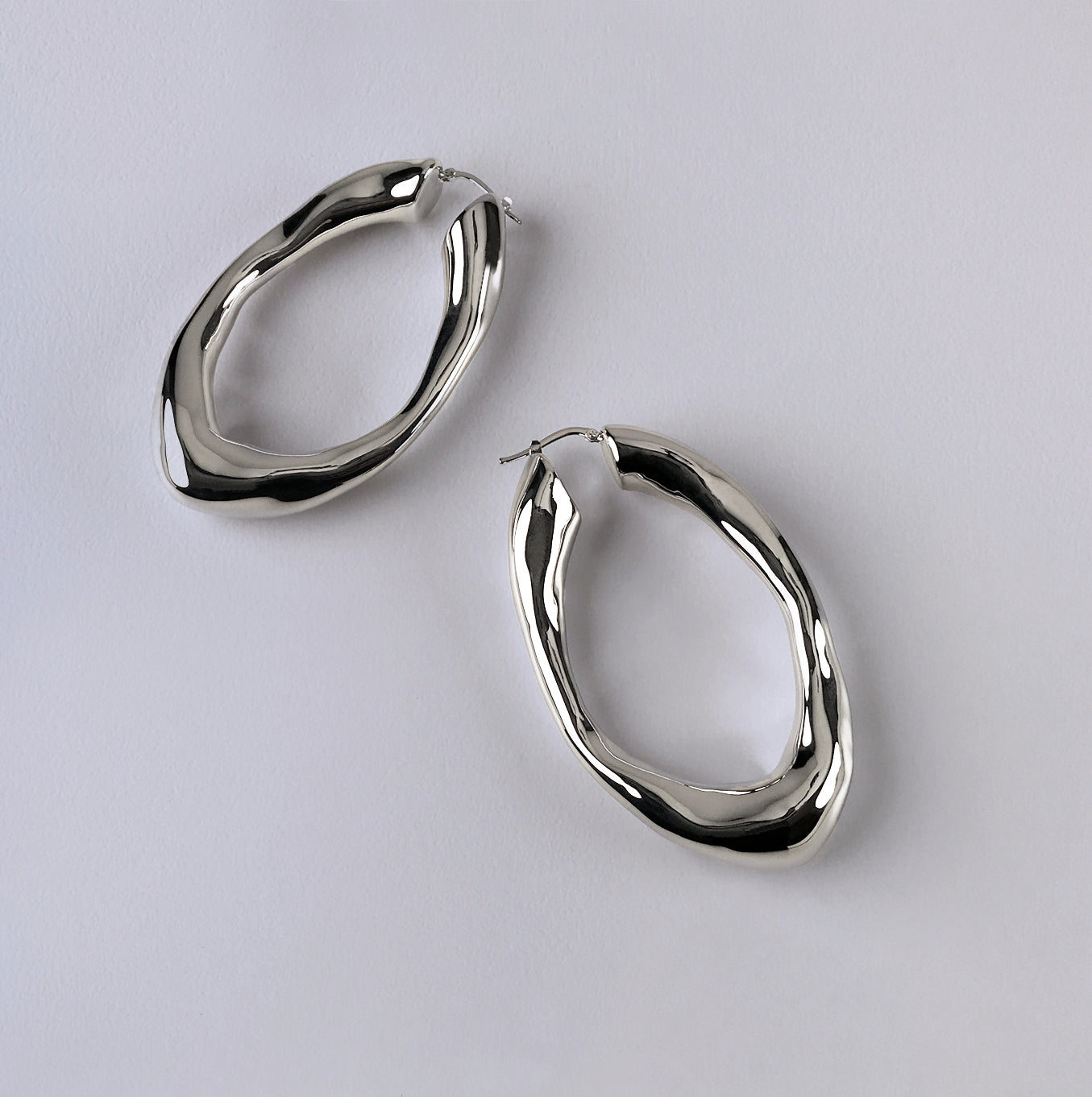 HOOP EARRING