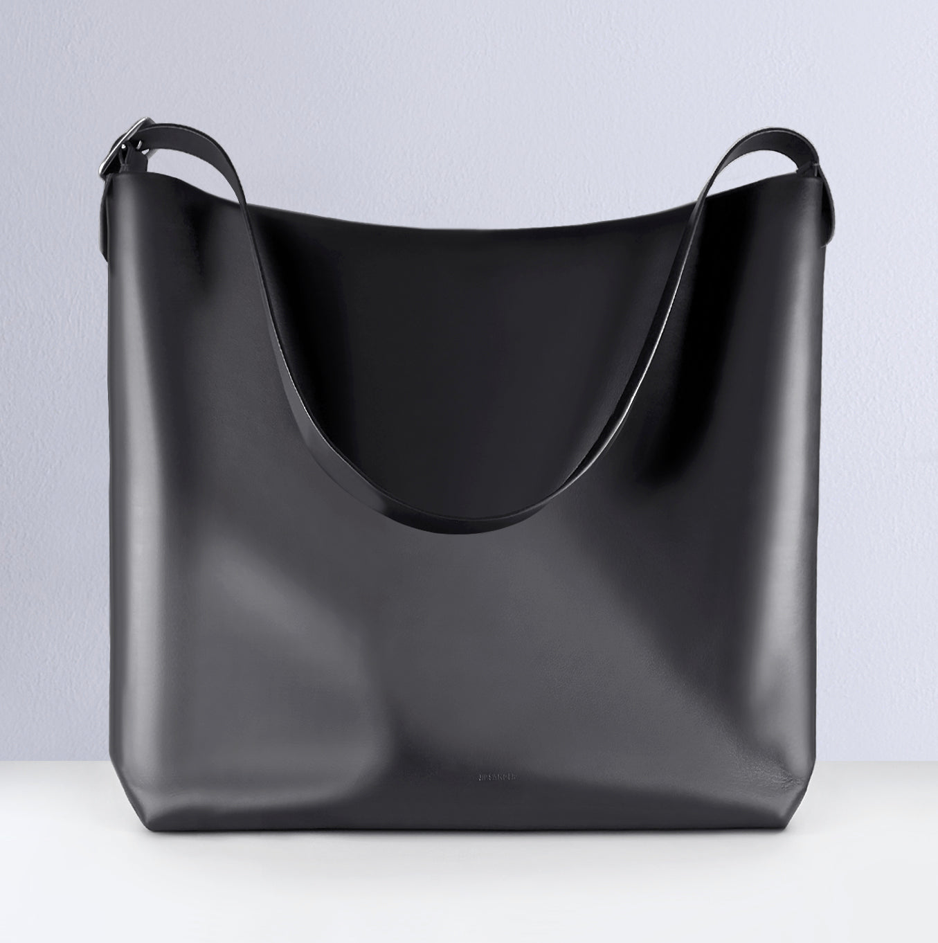 SQUARE BELT HOBO