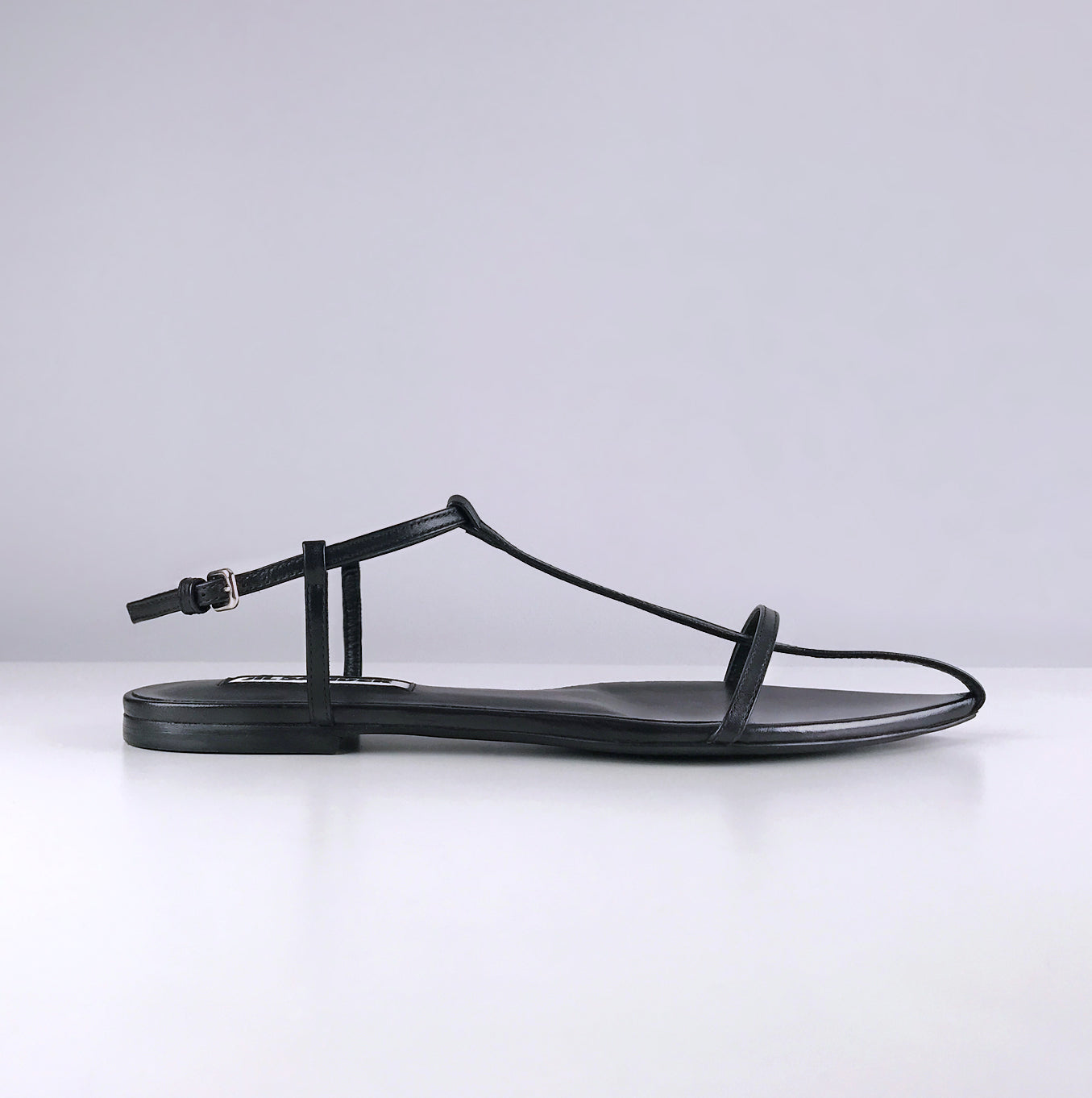SANDAL T
