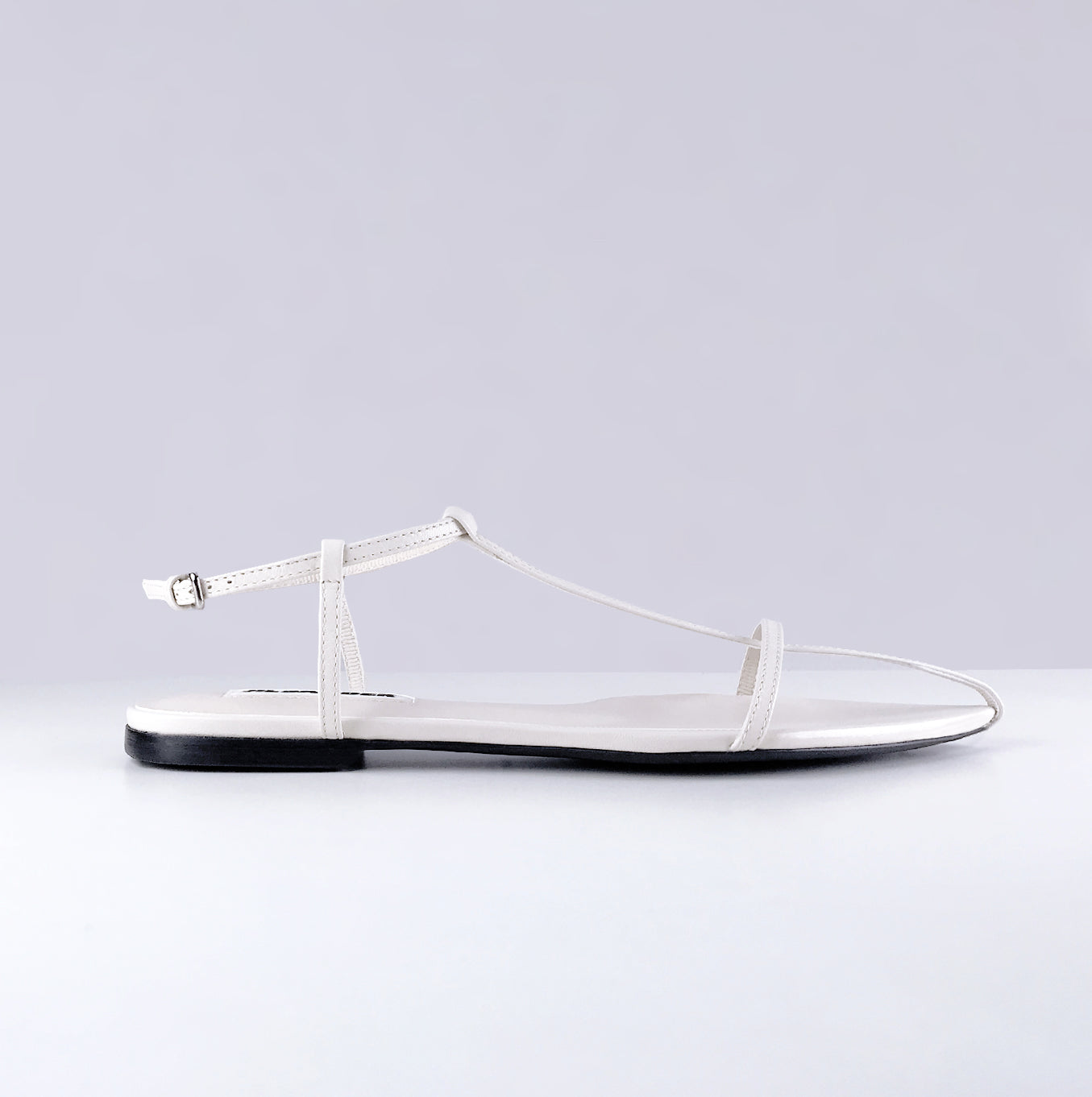 SANDAL T